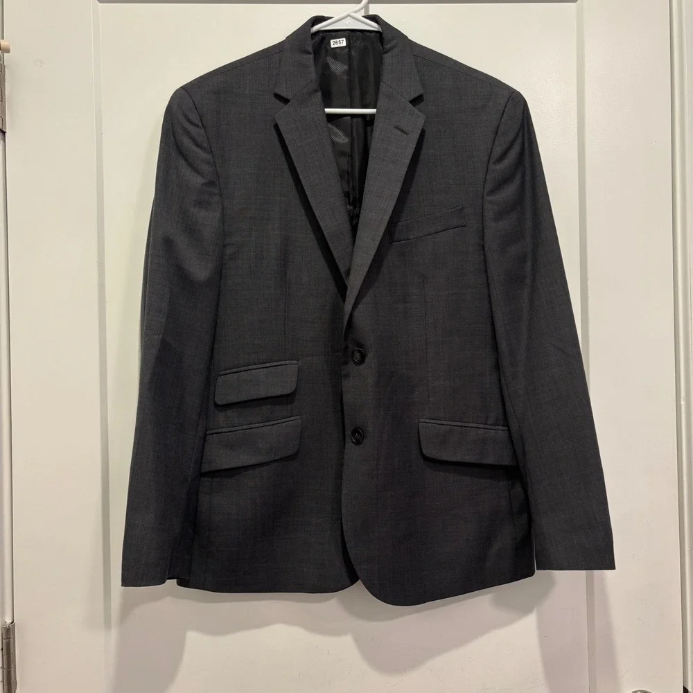 Kenneth Cole Charcoal Gray Two Button Blazer Sport Coat Jacket Triple Pocket 40R